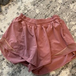 Lululemon Hotty hot shorts 4”